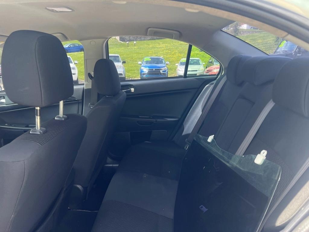 Mitsubishi Lancer ES 2.0 FWD CVT 2017