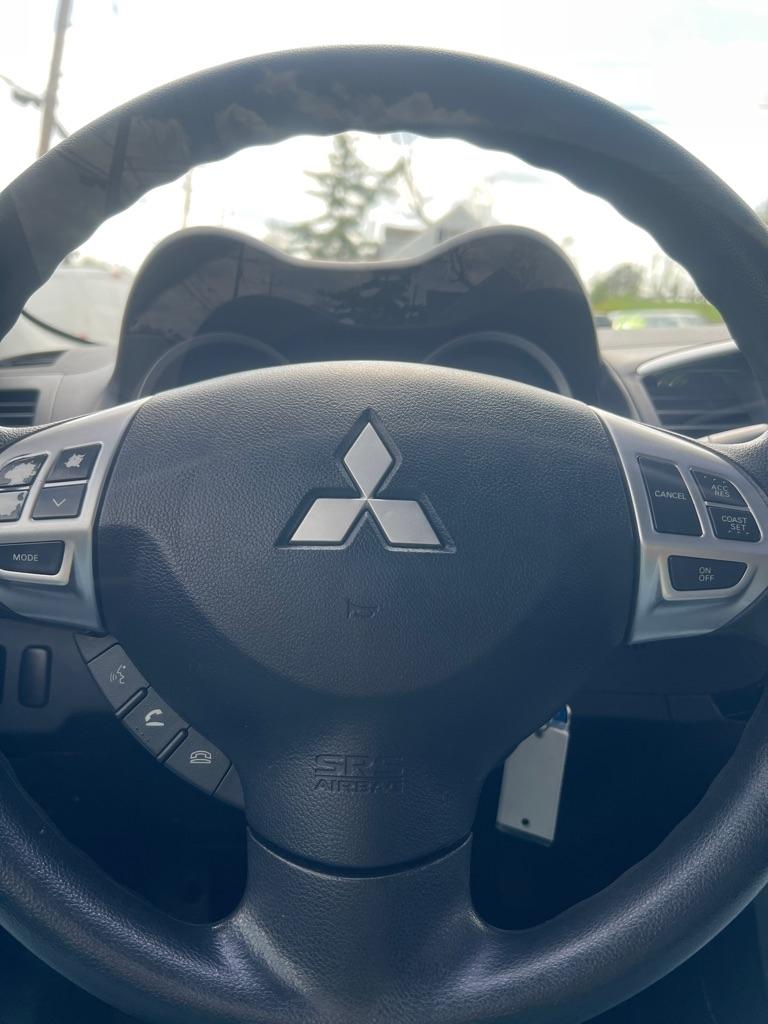 Mitsubishi Lancer ES 2.0 FWD CVT 2017