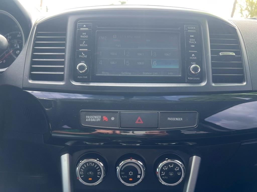 Mitsubishi Lancer ES 2.0 FWD CVT 2017