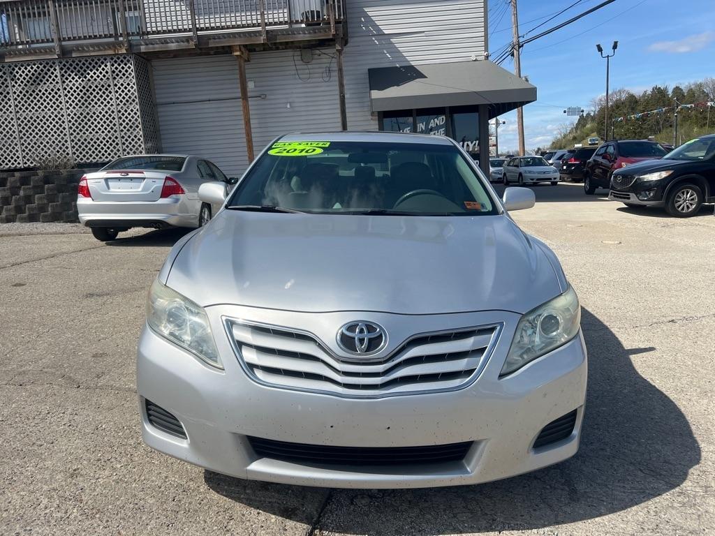 Toyota Camry LE 6-Spd AT 2010