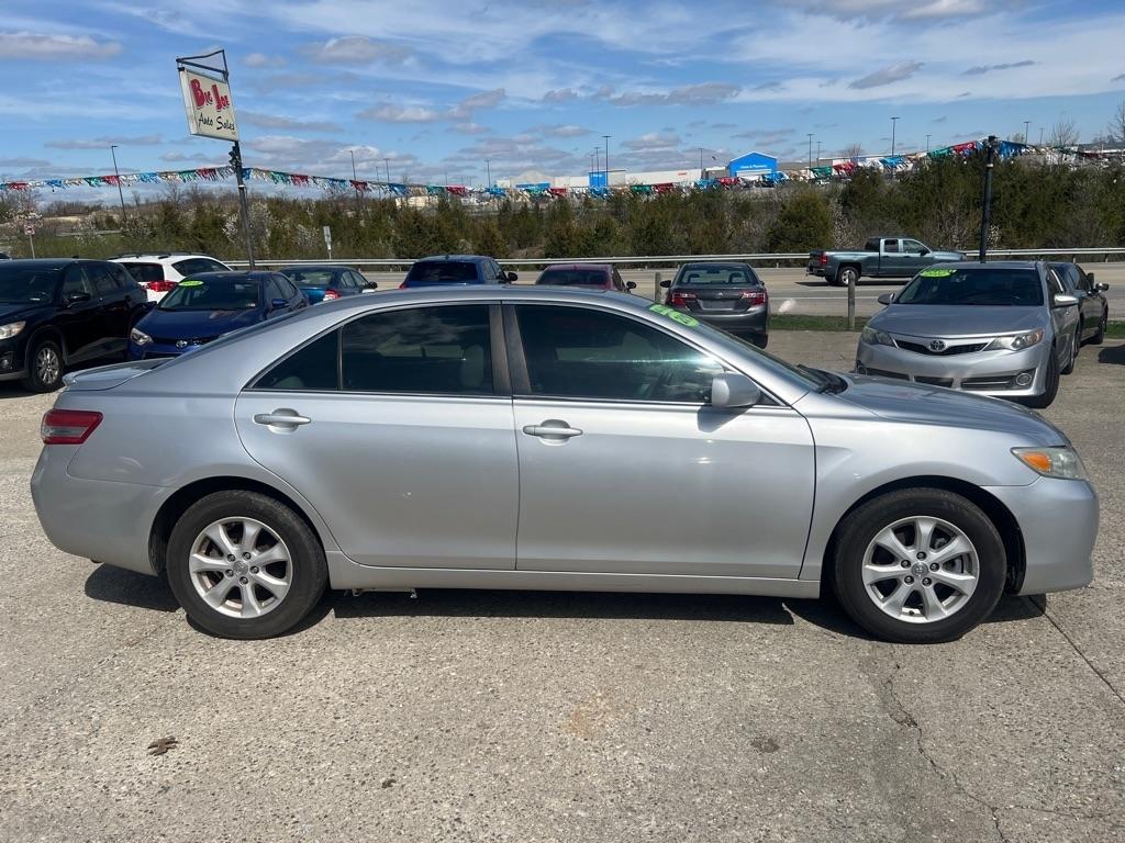 Toyota Camry LE 6-Spd AT 2010