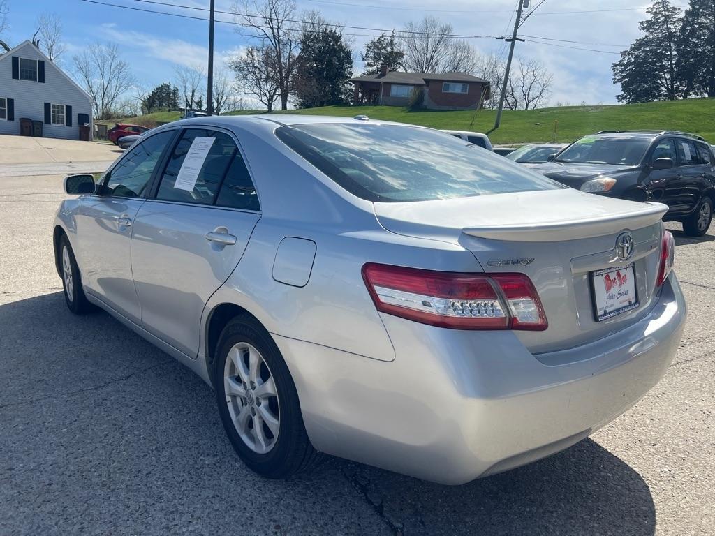Toyota Camry LE 6-Spd AT 2010