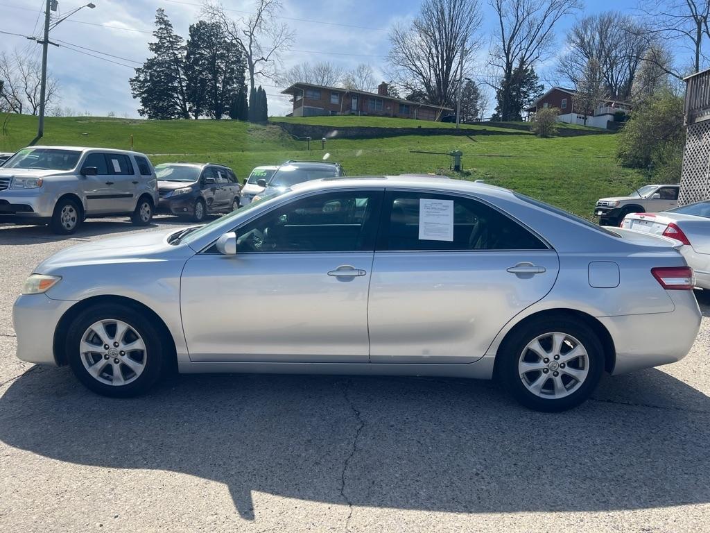 Toyota Camry LE 6-Spd AT 2010
