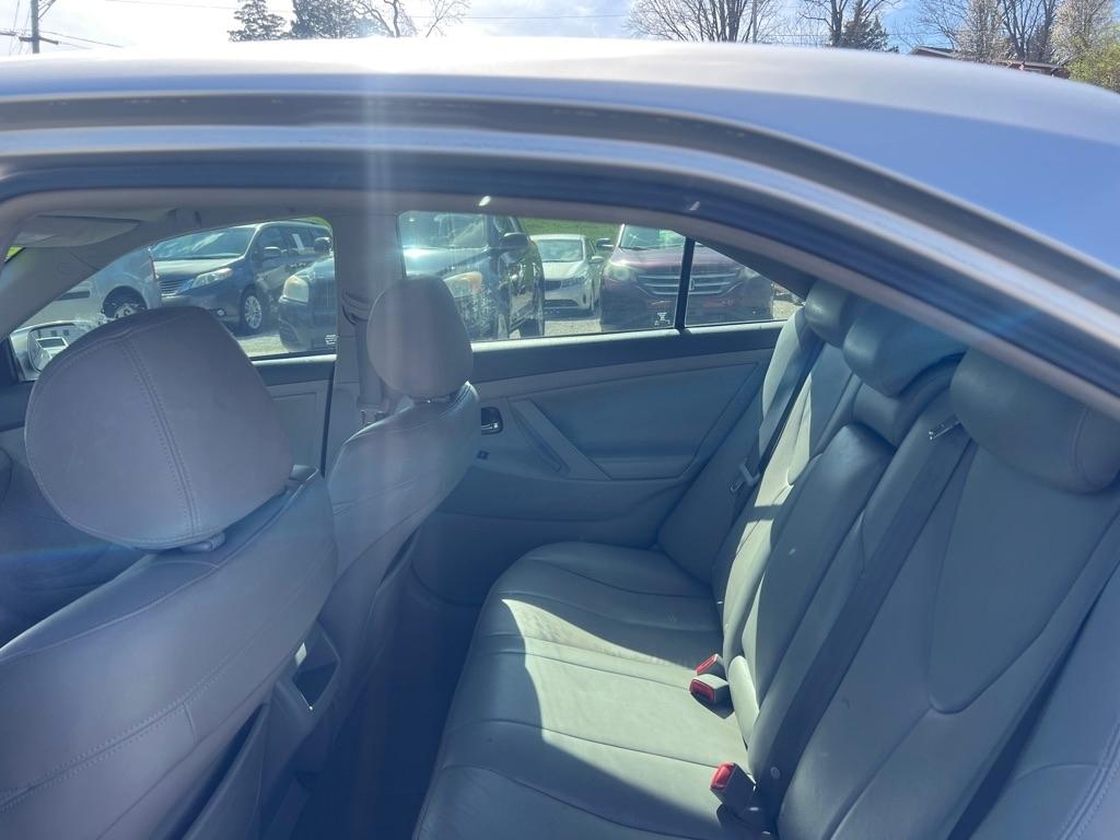 Toyota Camry LE 6-Spd AT 2010