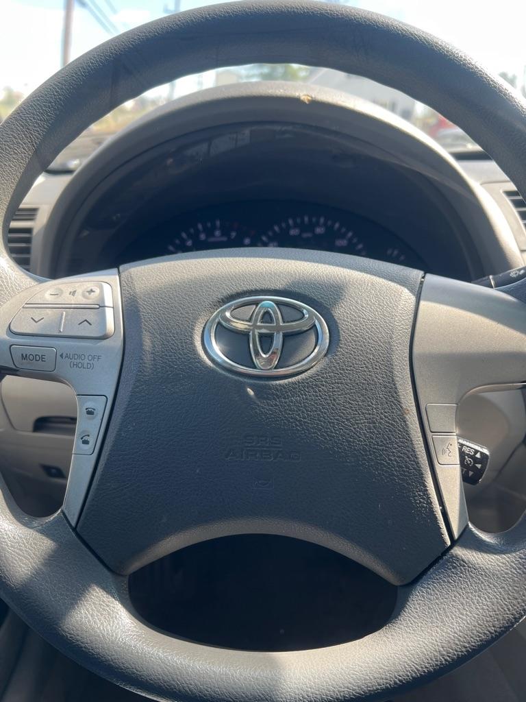 Toyota Camry LE 6-Spd AT 2010