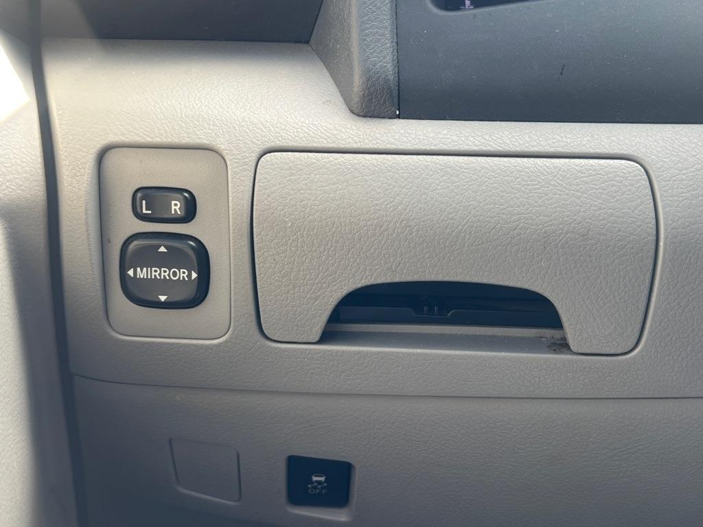 Toyota Camry LE 6-Spd AT 2010