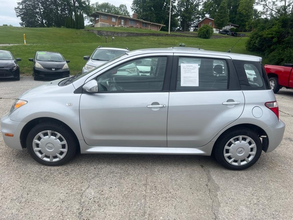 Scion xA Hatchback 2006