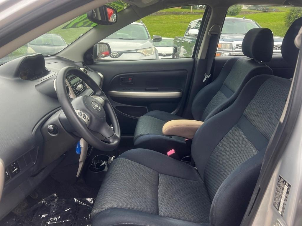 Scion xA Hatchback 2006