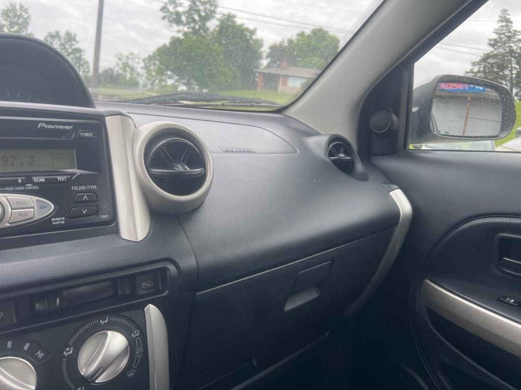 Scion xA Hatchback 2006