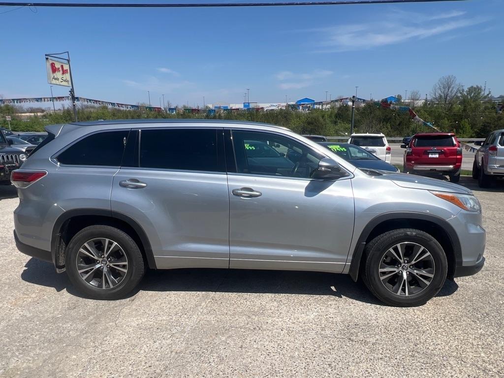 Toyota Highlander XLE AWD V6 2016