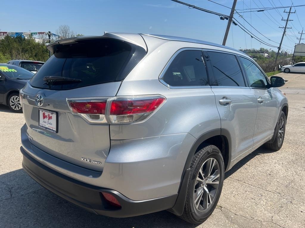 Toyota Highlander XLE AWD V6 2016