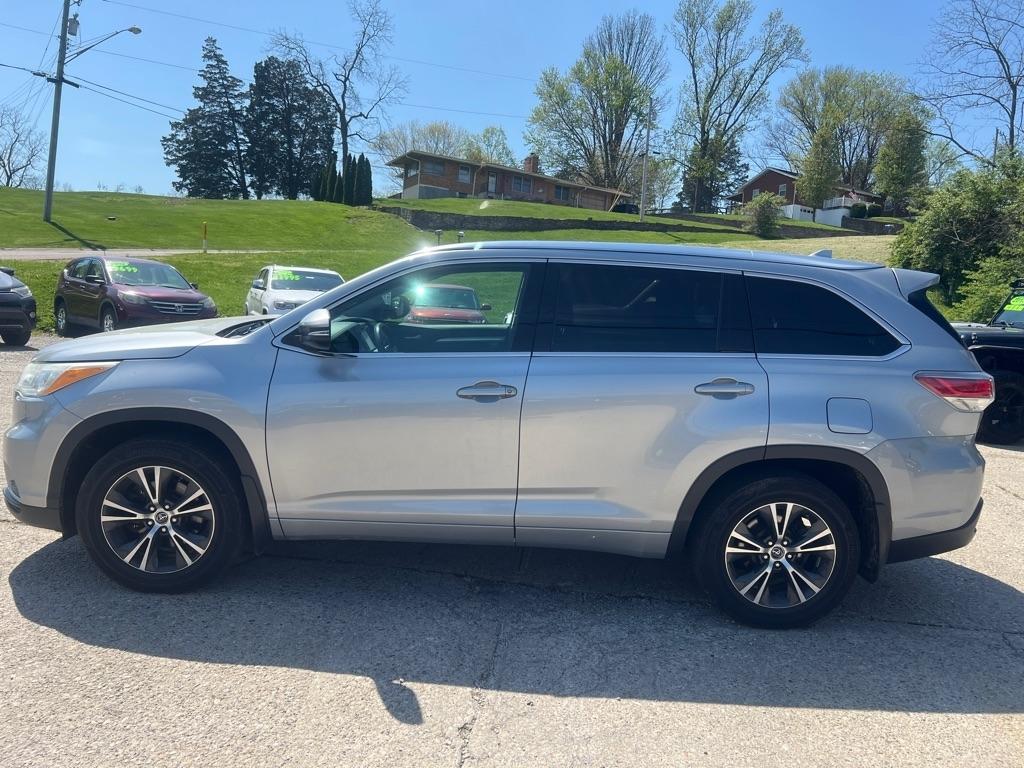 Toyota Highlander XLE AWD V6 2016