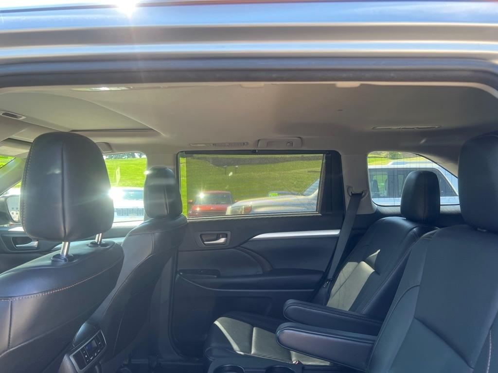 Toyota Highlander XLE AWD V6 2016