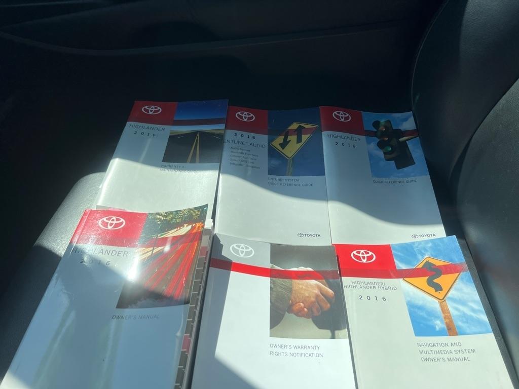 Toyota Highlander XLE AWD V6 2016