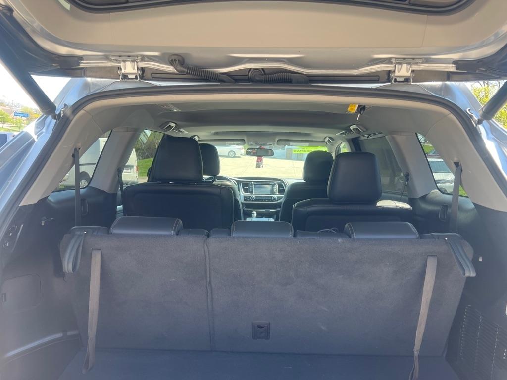 Toyota Highlander XLE AWD V6 2016