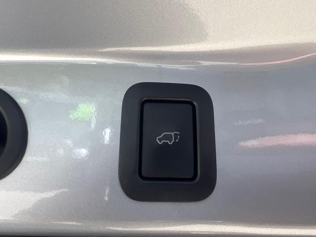 Toyota Highlander XLE AWD V6 2016