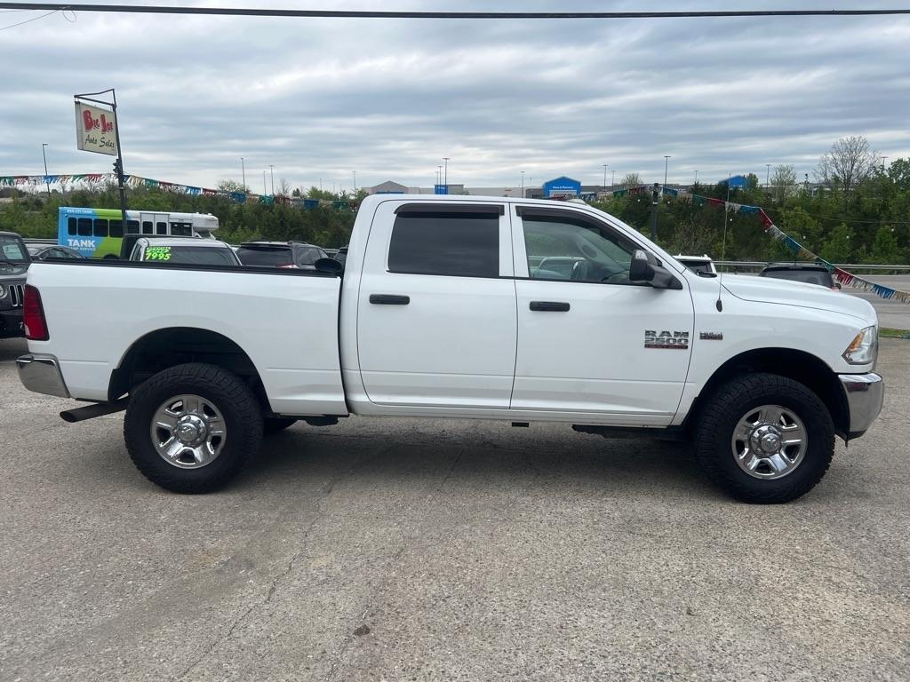 RAM 2500 Tradesman Crew Cab SWB 4WD 2016