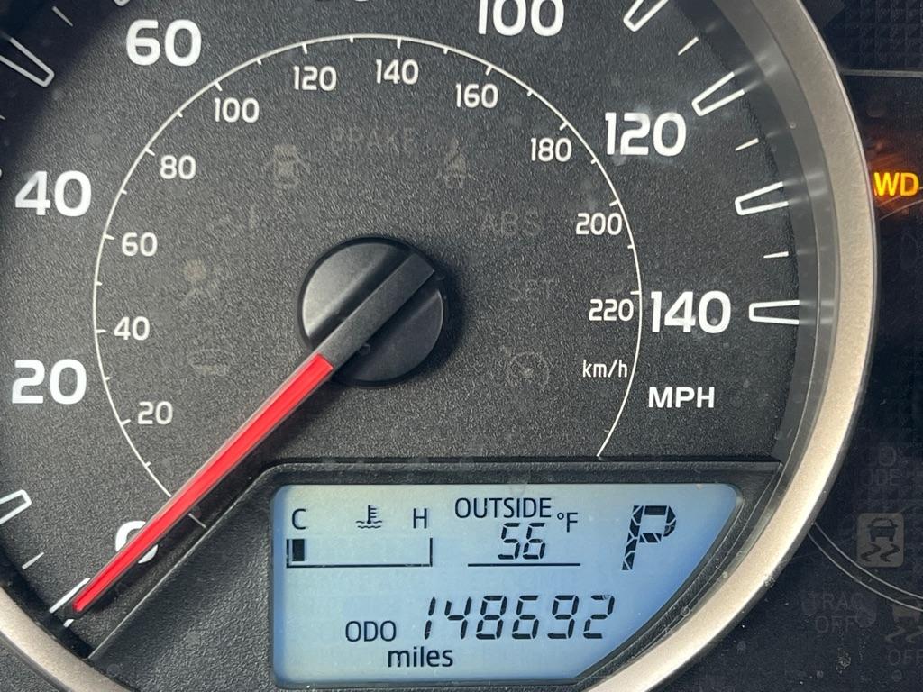 Toyota RAV4 LE AWD 2015