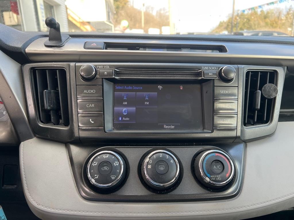 Toyota RAV4 LE AWD 2015