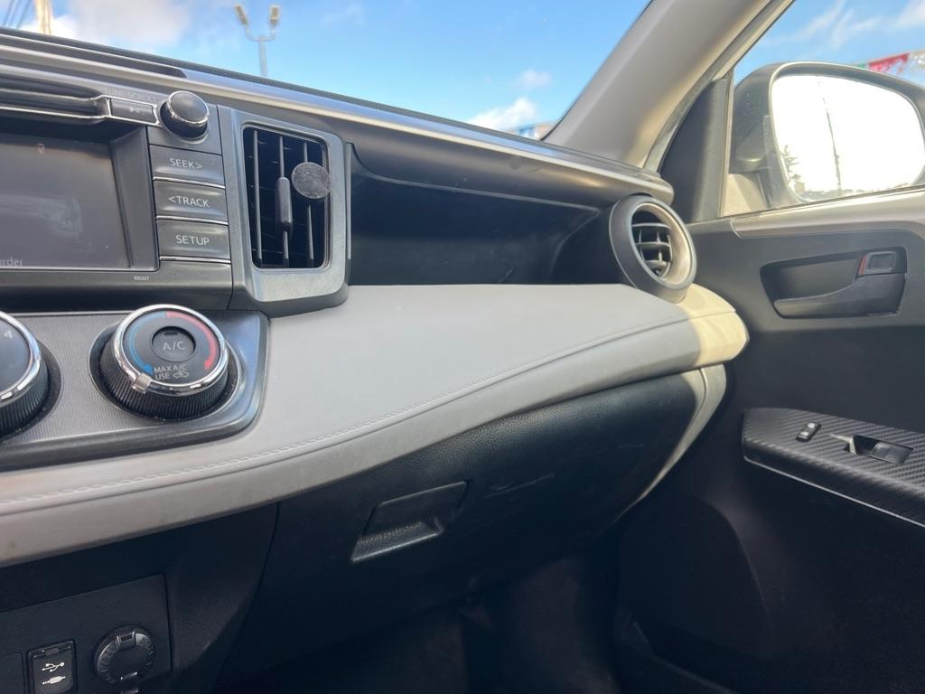 Toyota RAV4 LE AWD 2015