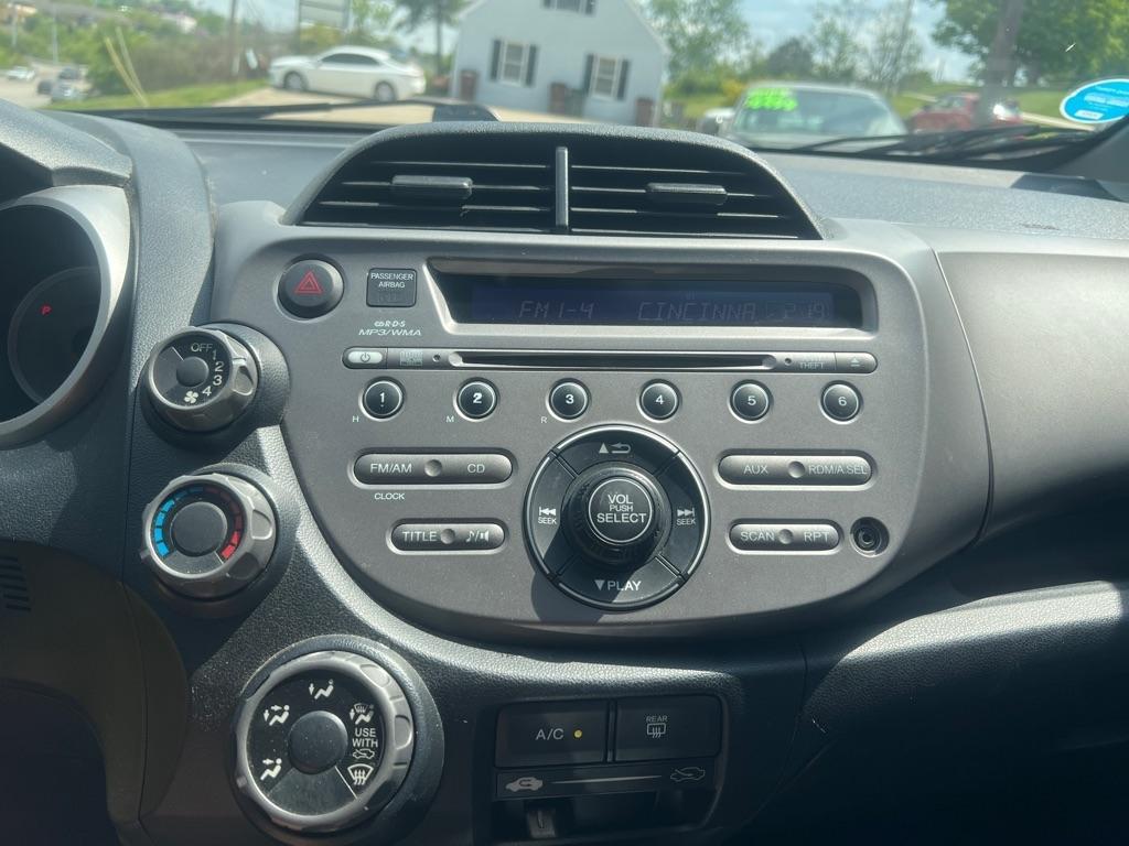 Honda Fit 5dr HB Auto 2012