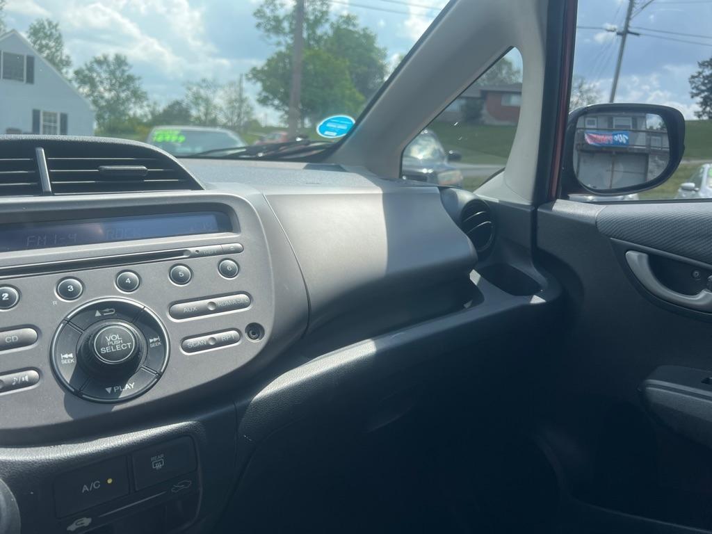 Honda Fit 5dr HB Auto 2012