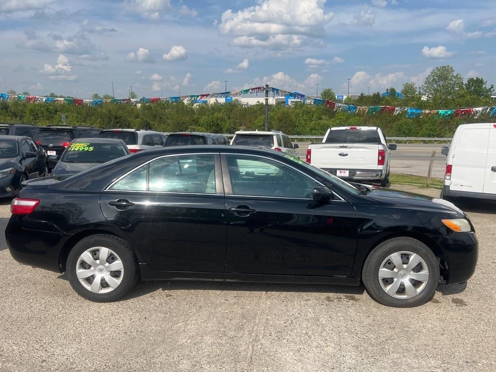 Toyota Camry SE 5-Spd AT 2009