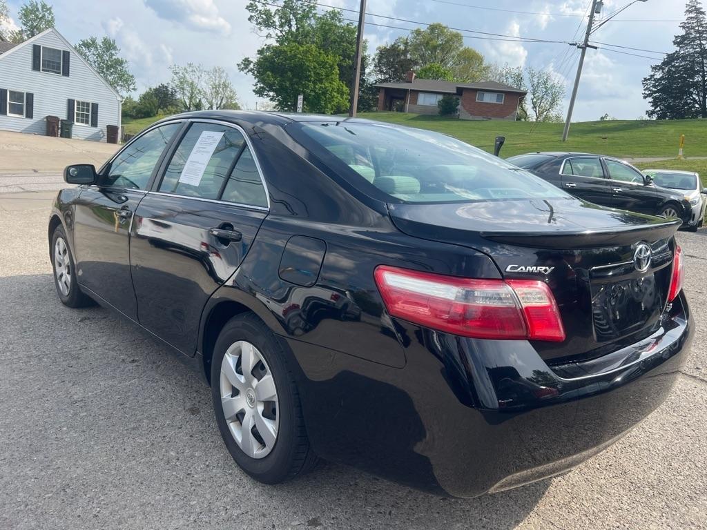 Toyota Camry SE 5-Spd AT 2009