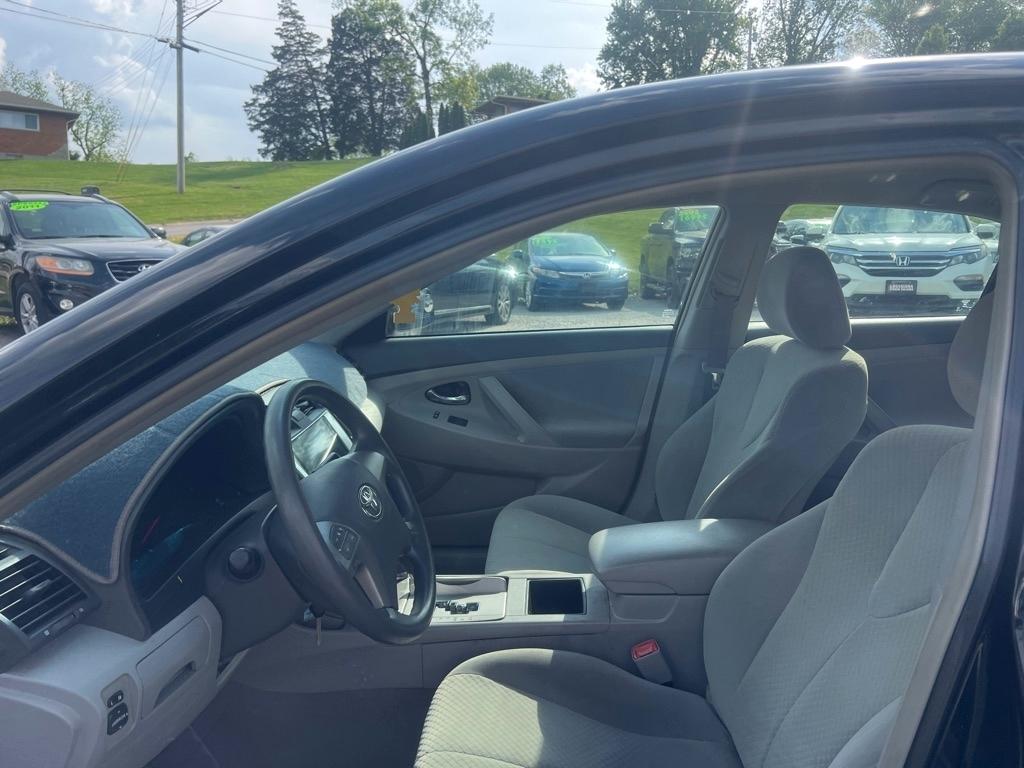 Toyota Camry SE 5-Spd AT 2009