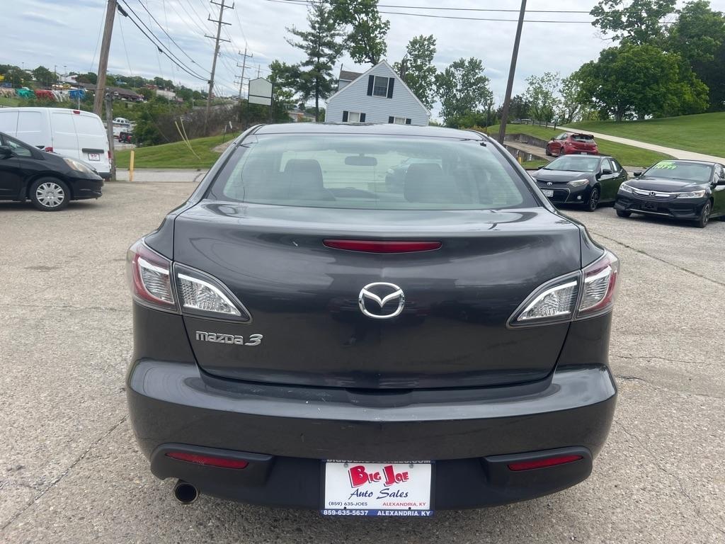Mazda MAZDA3 i Touring 4-door 2011