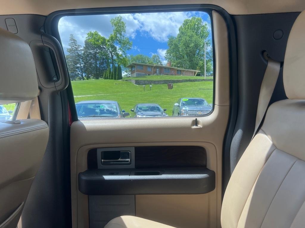 Ford F-150 XL SuperCrew 5.5-ft. Bed 4WD 2012