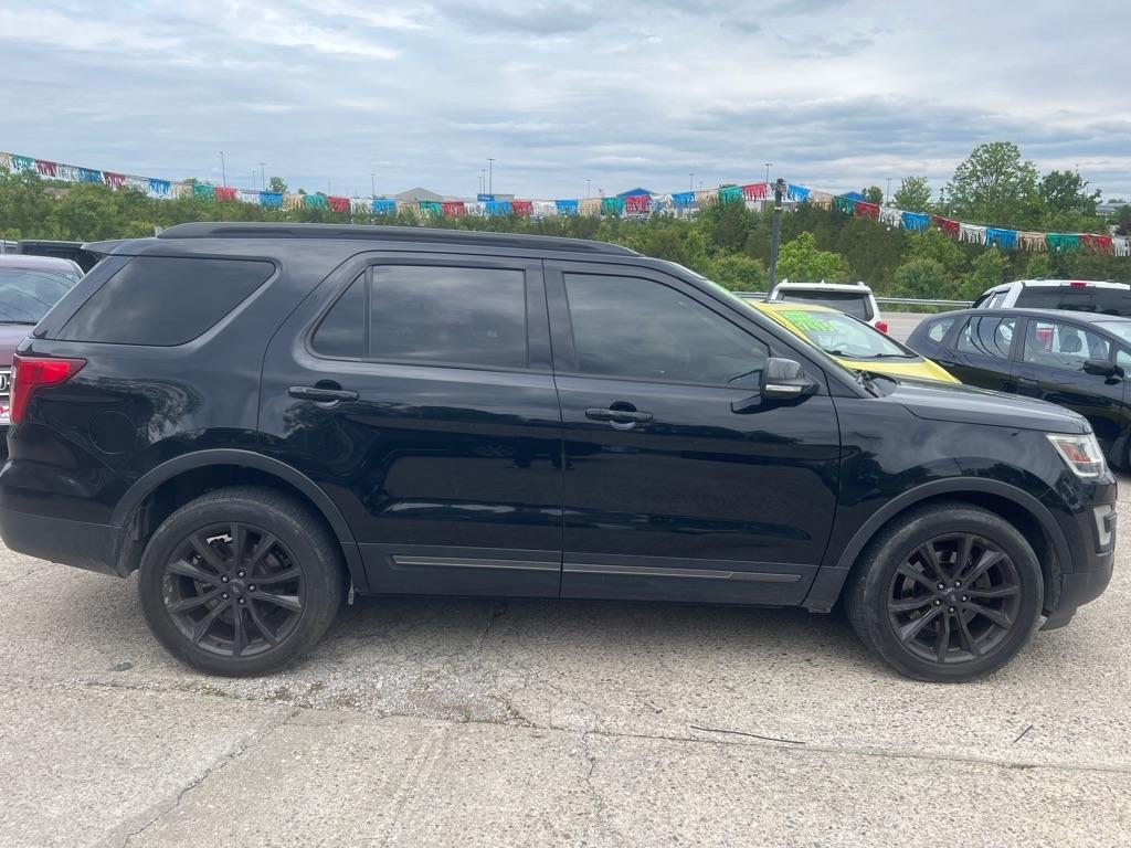Ford Explorer XLT 4WD 2017