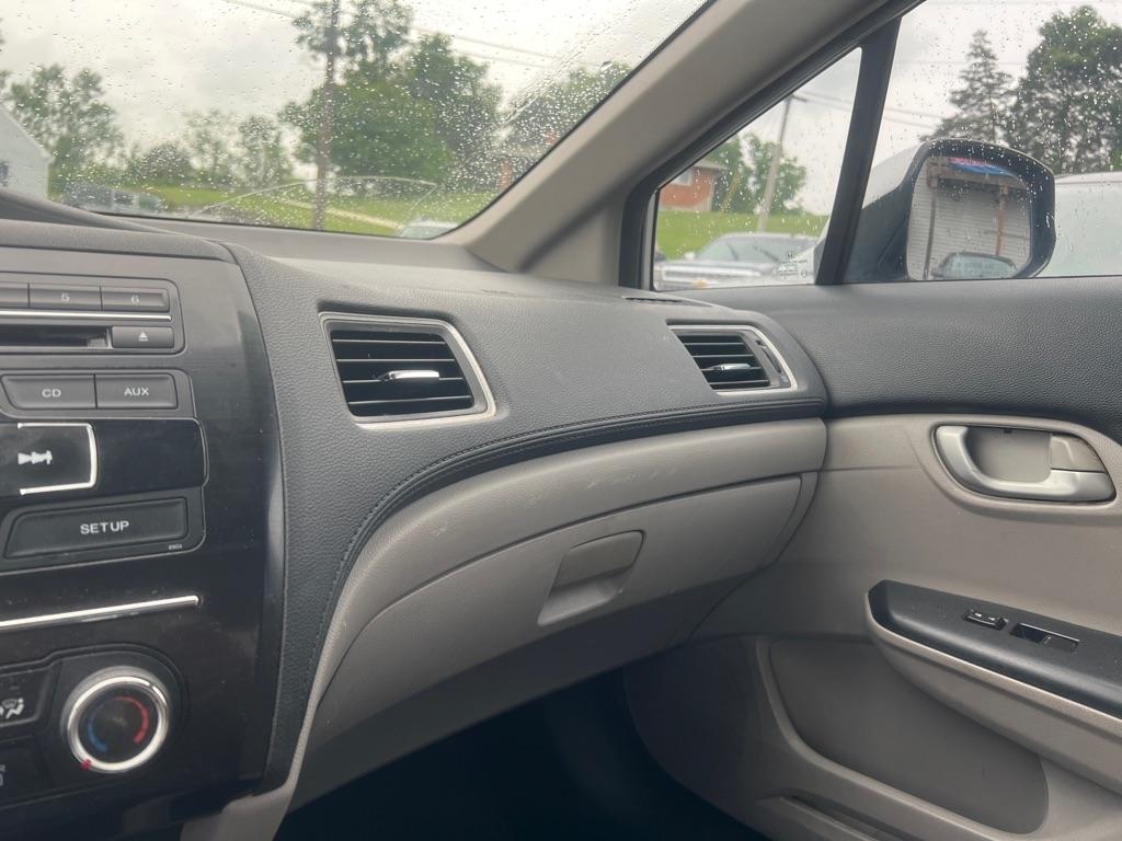 Honda Civic LX Sedan 5-Speed AT 2013