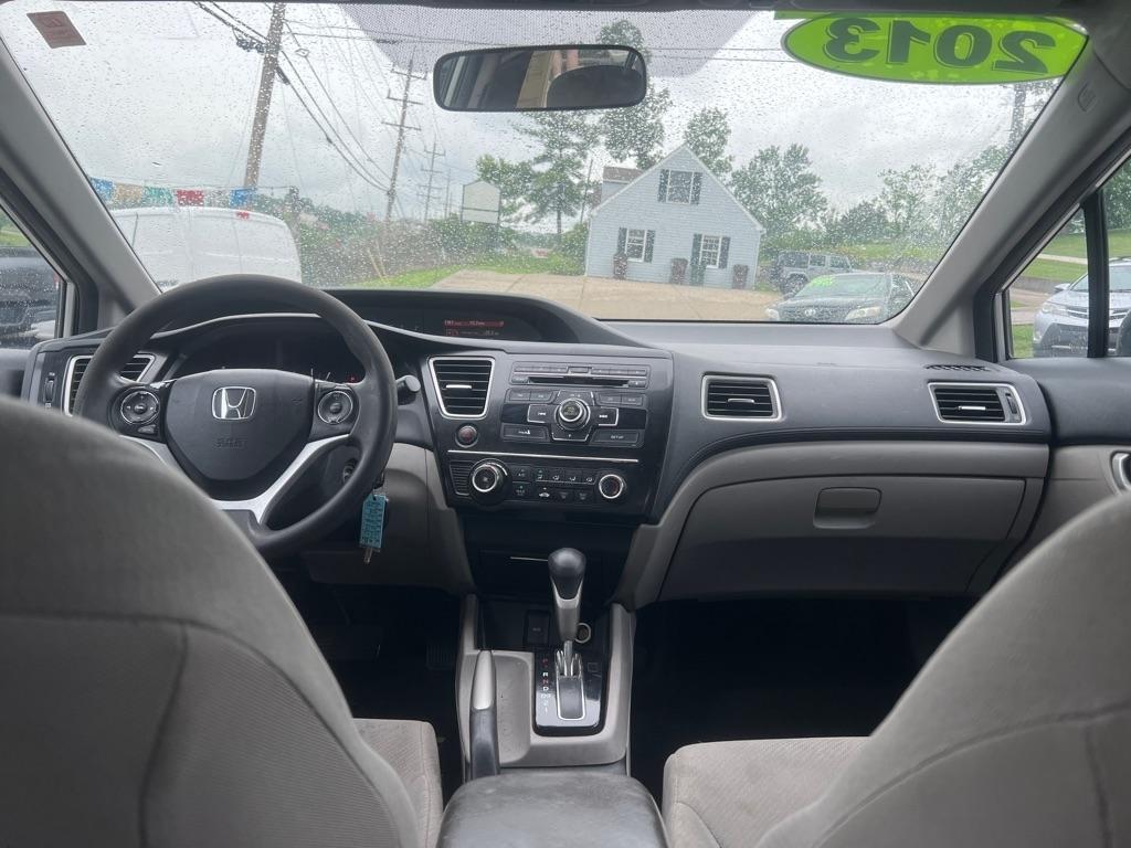 Honda Civic LX Sedan 5-Speed AT 2013