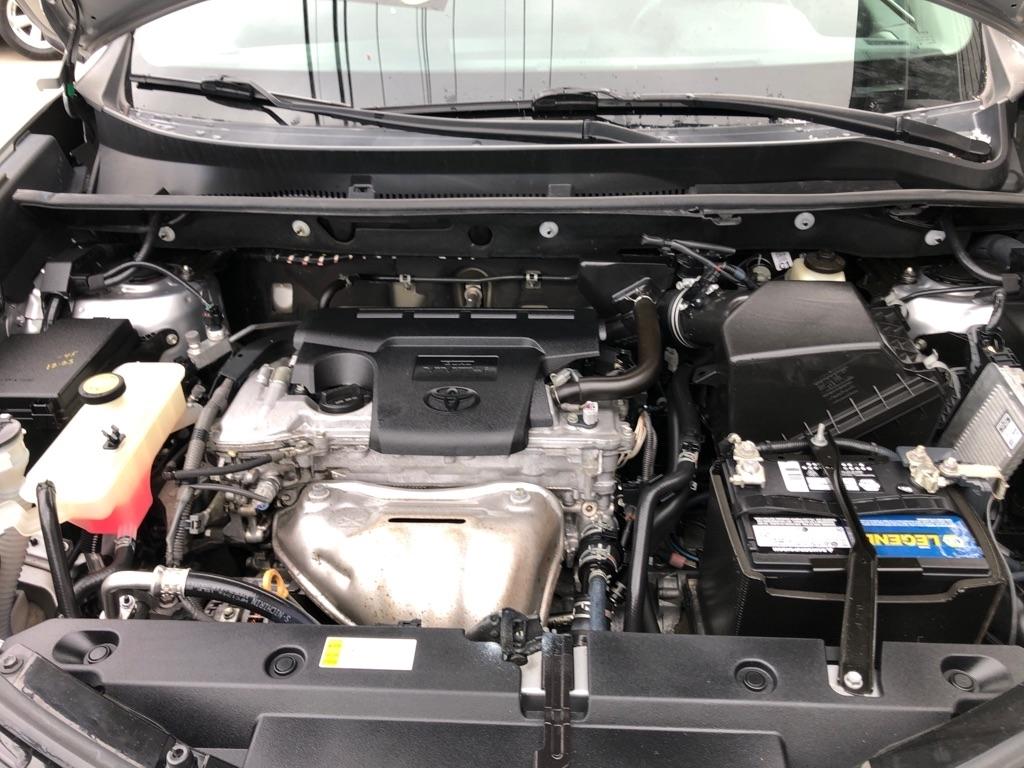Toyota RAV4 LE FWD 2017