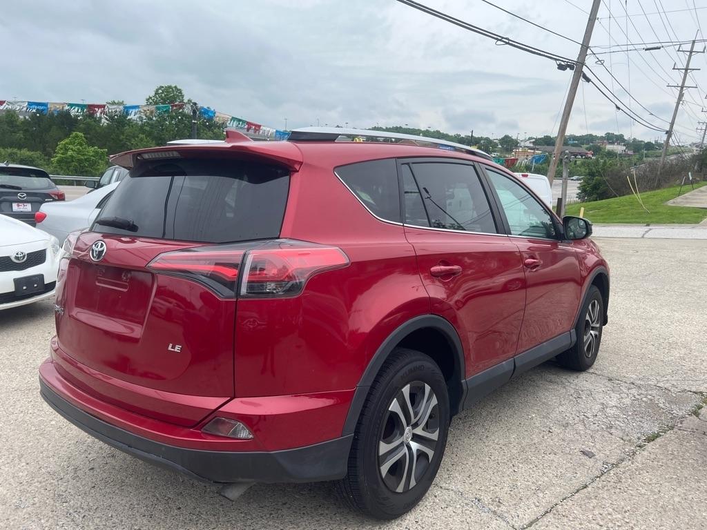Toyota RAV4 LE AWD 2016