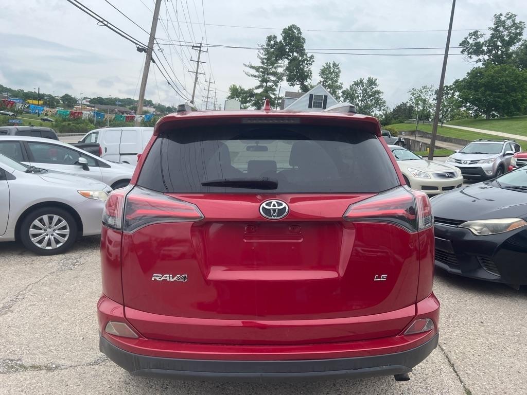 Toyota RAV4 LE AWD 2016