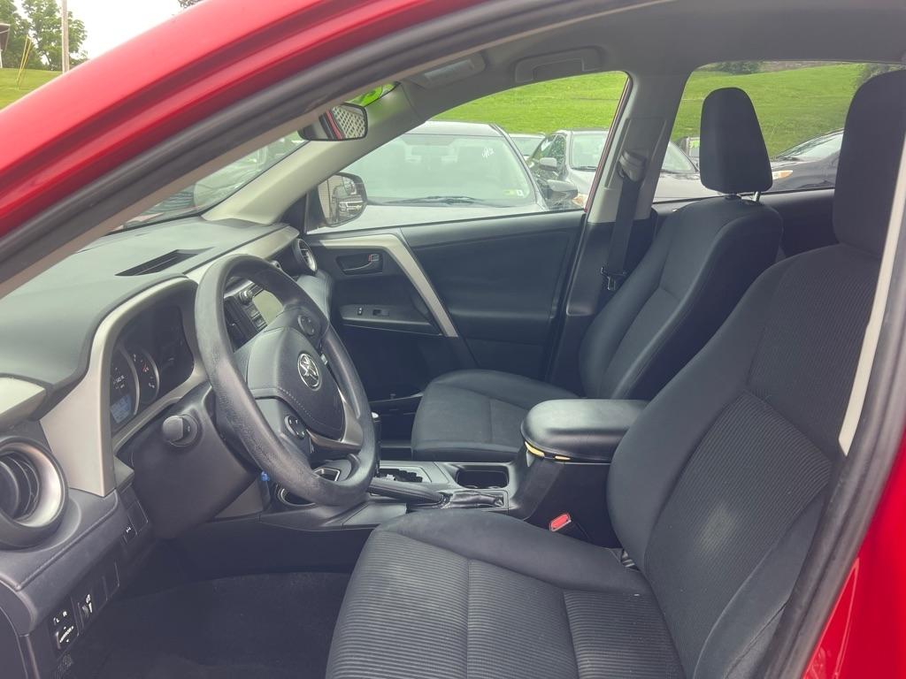 Toyota RAV4 LE AWD 2016