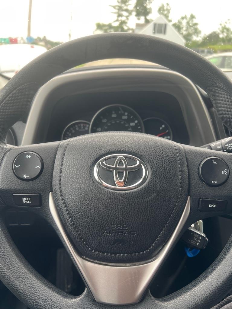 Toyota RAV4 LE AWD 2016
