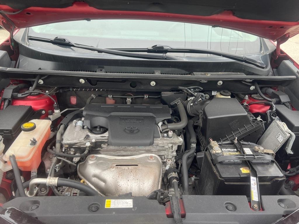 Toyota RAV4 LE AWD 2016