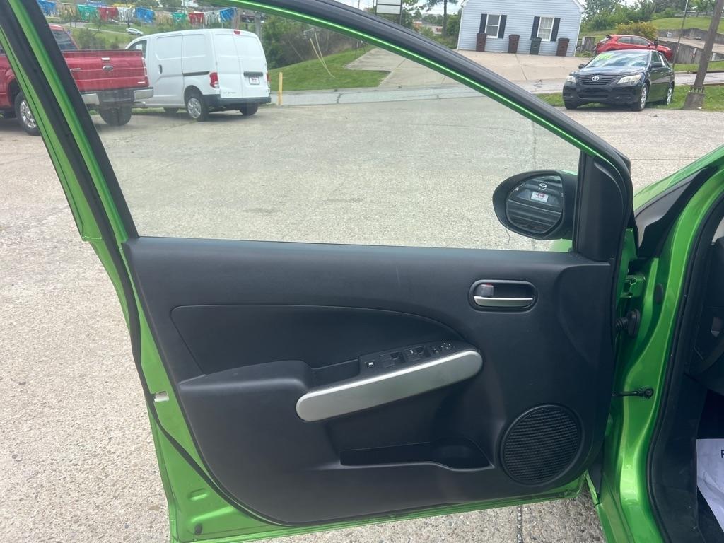 Mazda MAZDA2 Sport 2013