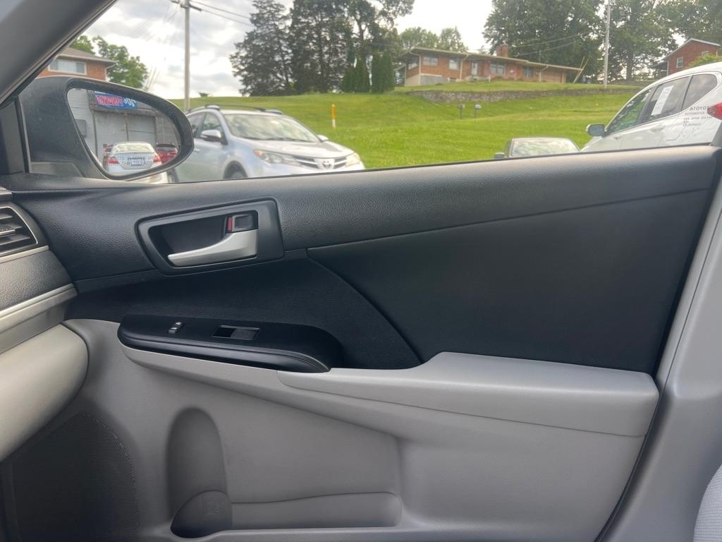 Toyota Camry LE 2014