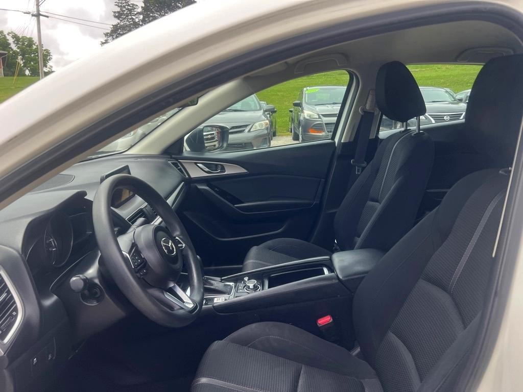 Mazda MAZDA3 i Sport AT 4-Door 2017