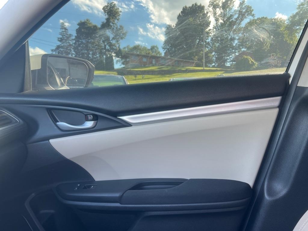 Honda Civic LX Sedan CVT 2018