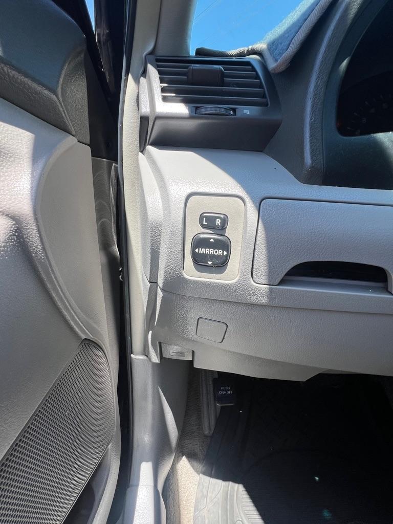 Toyota Camry SE 5-Spd AT 2009