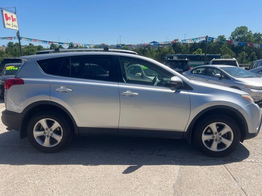 Toyota RAV4 XLE AWD 2013