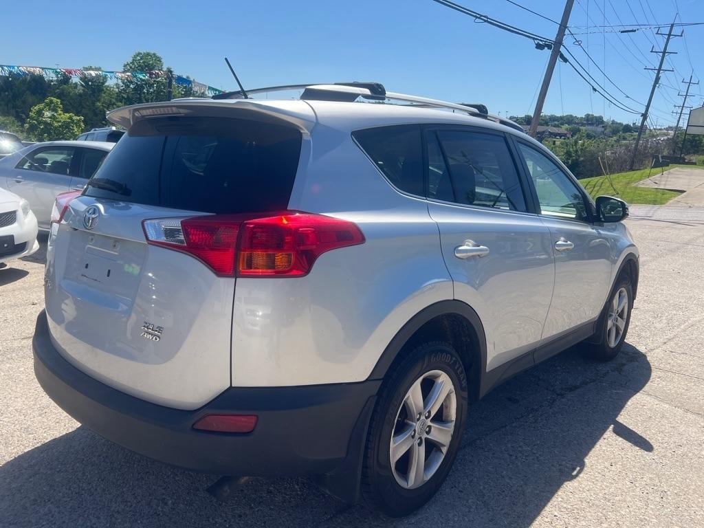 Toyota RAV4 XLE AWD 2013