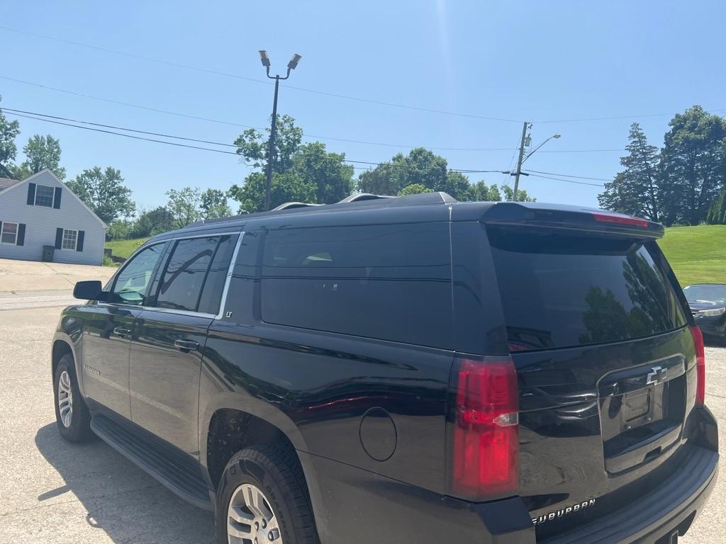 Chevrolet Suburban LT 4WD 2019