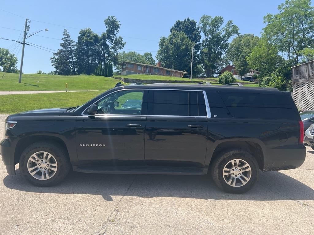 Chevrolet Suburban LT 4WD 2019