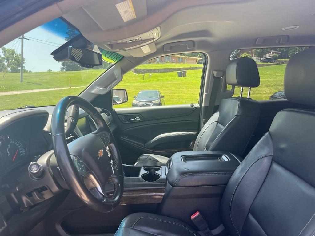 Chevrolet Suburban LT 4WD 2019